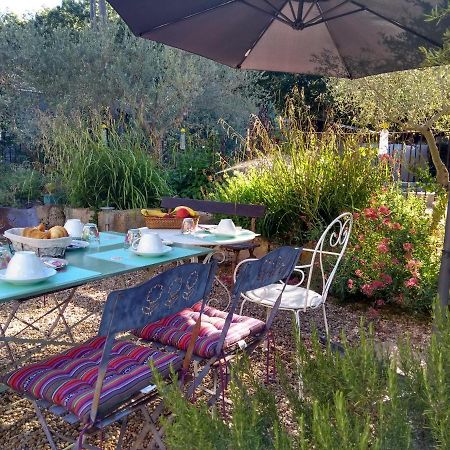 Bed and Breakfast Mas De Camejean Lambesc Exterior foto