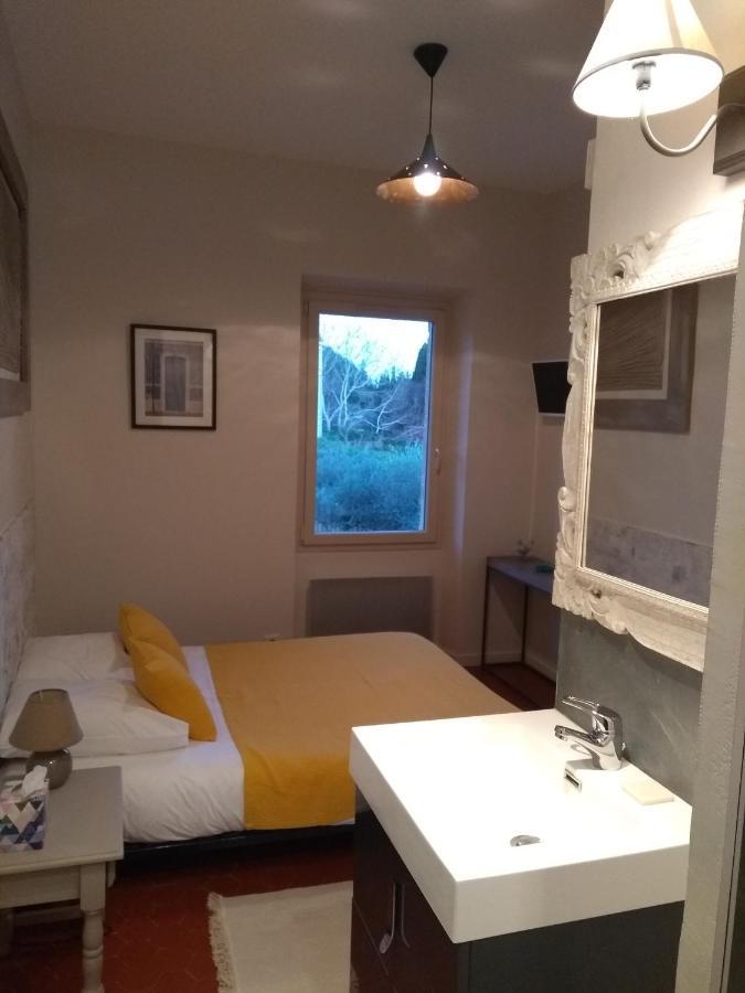 Bed and Breakfast Mas De Camejean Lambesc Exterior foto